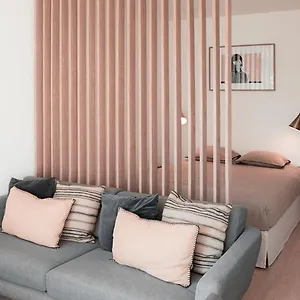 Apartment Aurora A Champel Avec Terrasse, Geneva